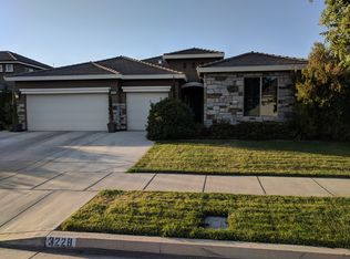 3228 W Harold Ct, Visalia, CA 93291