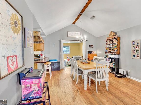 4th image of 119 Querecho Ln