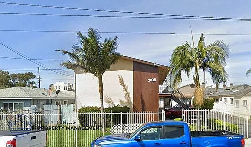 2039 Wallace Ave Photo 1