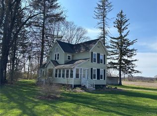 13 Godfrey Rd, Pennellville, NY 13132