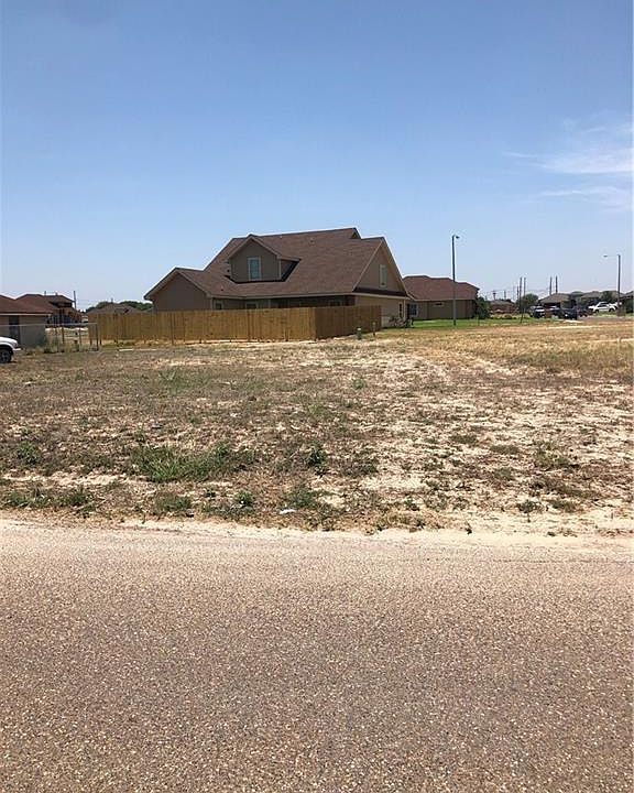 1st image of 528 N Kika De La Garza Blvd