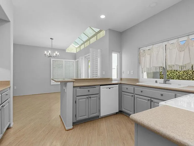 4878 Marathon Way — Photo 28