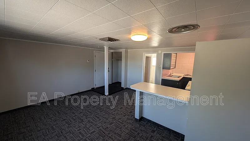7700 McKnight Ave NE — Photo 2