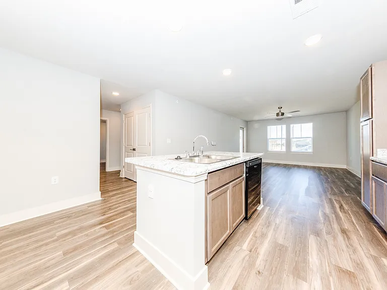 The Caravel Apartments — Photo 3
