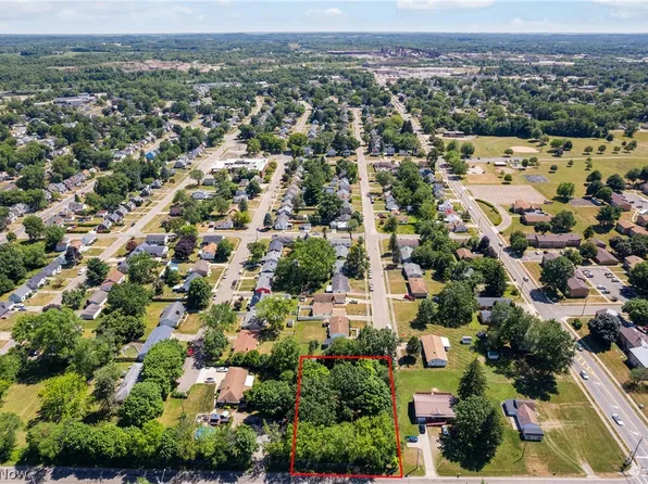 Avalon Ave NE, Canton, OH 44705