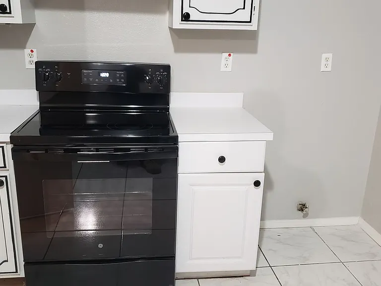 4514 Carmel Ln — Photo 3