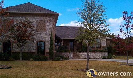 3rd image of 242 Oak Hill Dr