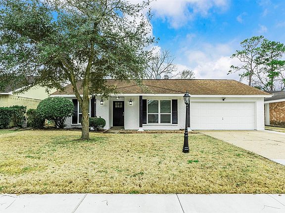 4th image of 16514 Blackhawk Blvd