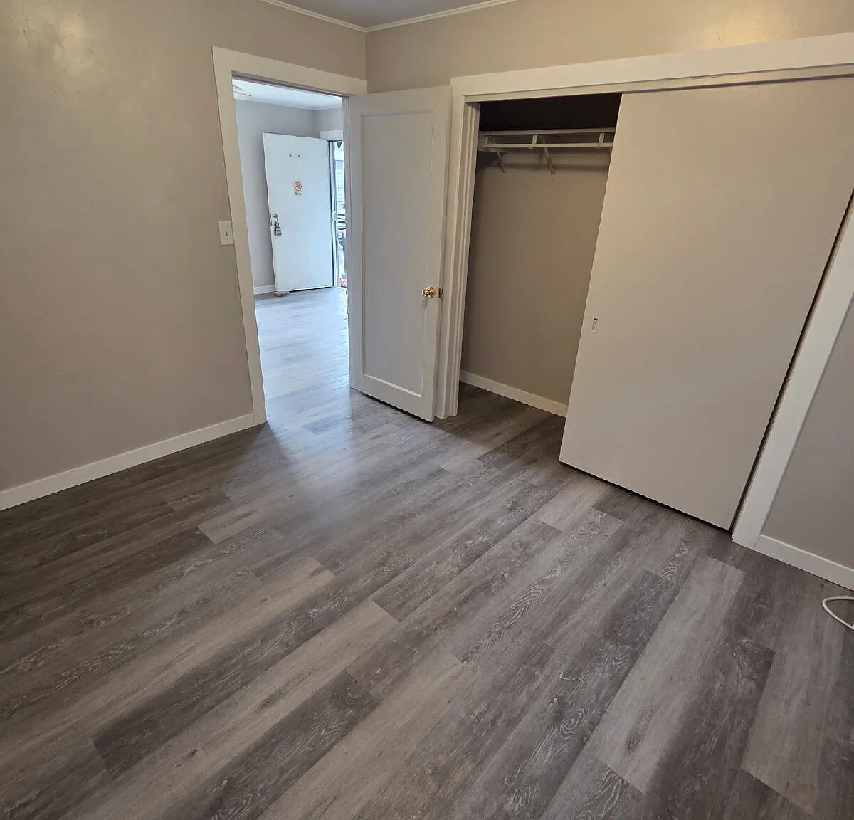 1 bed, 1.0 bath, 500 sqft, $1,000 — Photo 4