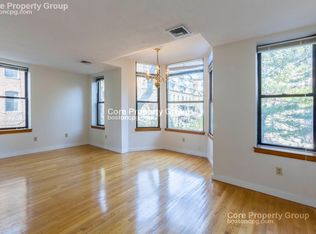 26 Charter St #2DS, Boston, MA 02113