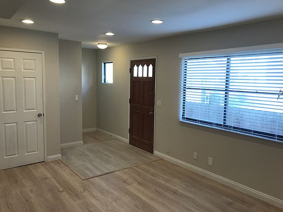 3rd image of 212 N Primrose Ave APT E