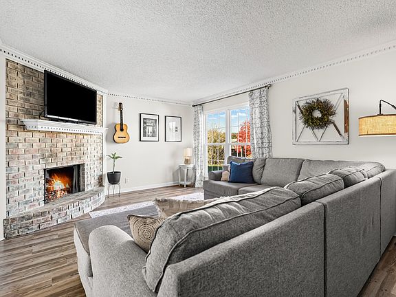 5th image of 5600 Country Dr APT 306