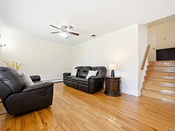 5th image of 220 Eastlake Avenue