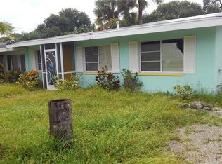 300 Poinsettia Rd, Nokomis, FL 34275