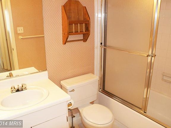 3rd image of 15895 Millbrook Ln #118