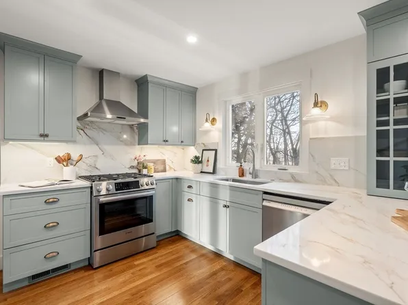 632 Neponset St, Norwood, MA 02062