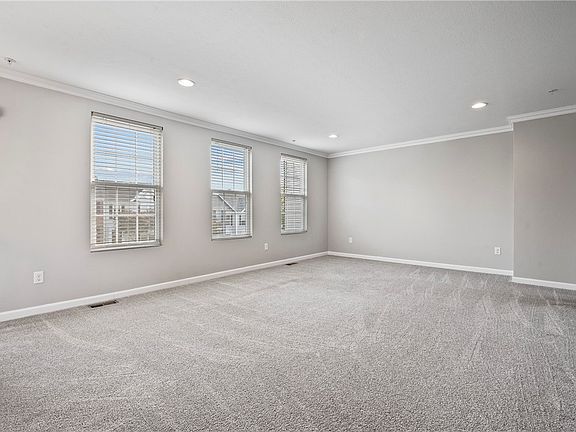 2nd image of 502 Raymond Dr
