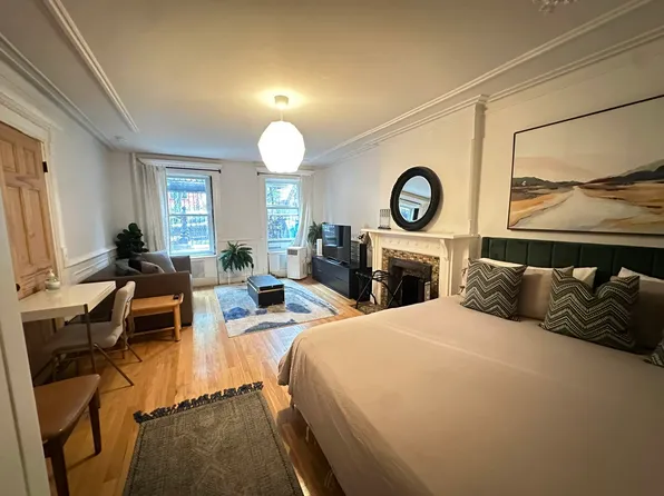 661 Jefferson Avenue image 1 of 13