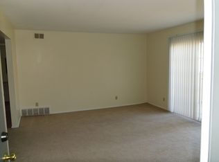 11108 NW Lema Dr APT 8, Kansas City, MO 64152