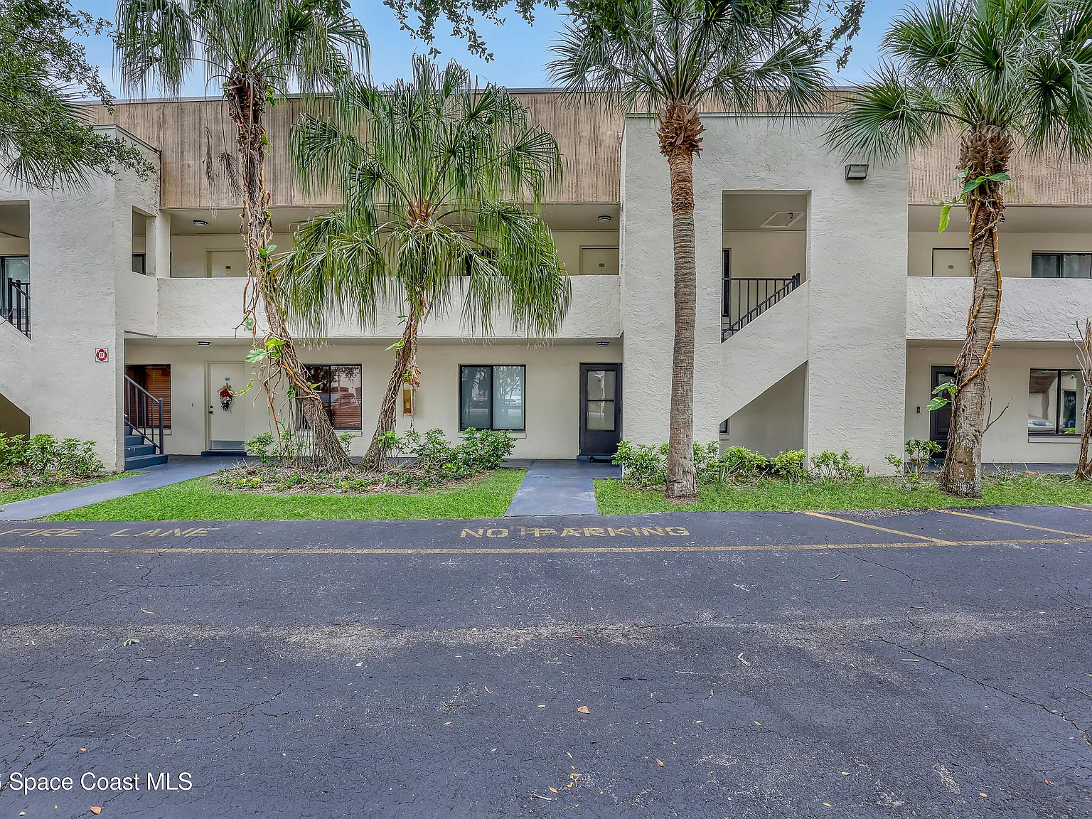 2 bed, 2.0 bath, 1023 sqft, $2,500 — Photo 3