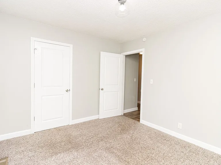 3629 Thrushwood Dr — Photo 18