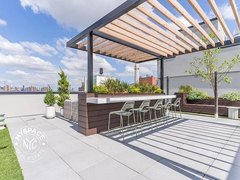 77 Hudson Ave #3 — Photo 20