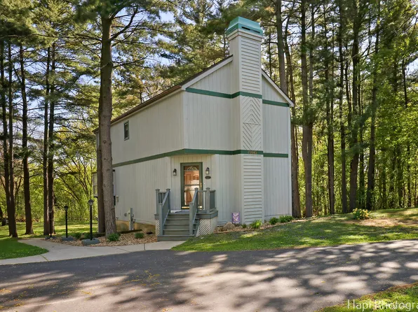 22665 W Depot St, Antioch, IL 60002