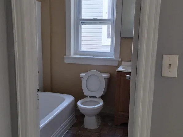 30 Jarvis Pl, Trenton, NJ 08618