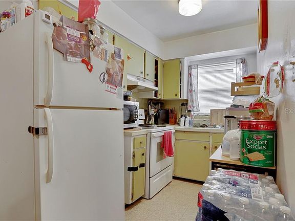 5th image of 2712 W Saint Louis St