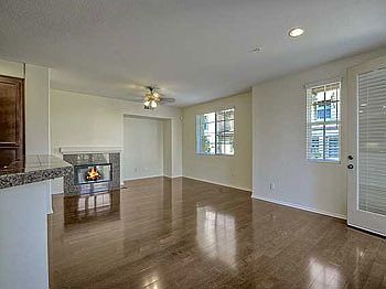 great room w/fireplace