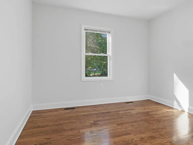 5633 Jamestown Rd — Photo 21
