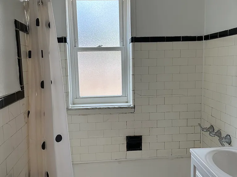 705 W Market St #211 — Photo 12