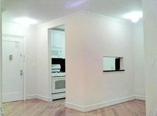 1 E 70th St, New York, NY