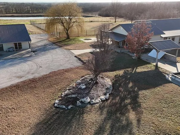 2555 22000th Rd, Mc Cune, KS 66753