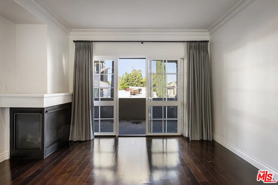 851 N San Vicente Blvd — Photo 4