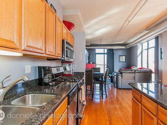 2018_03_22_1525_S_Sangamon_Unit_401_MLS_ONLY_07