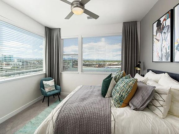 5th image of 2215 Market St #501