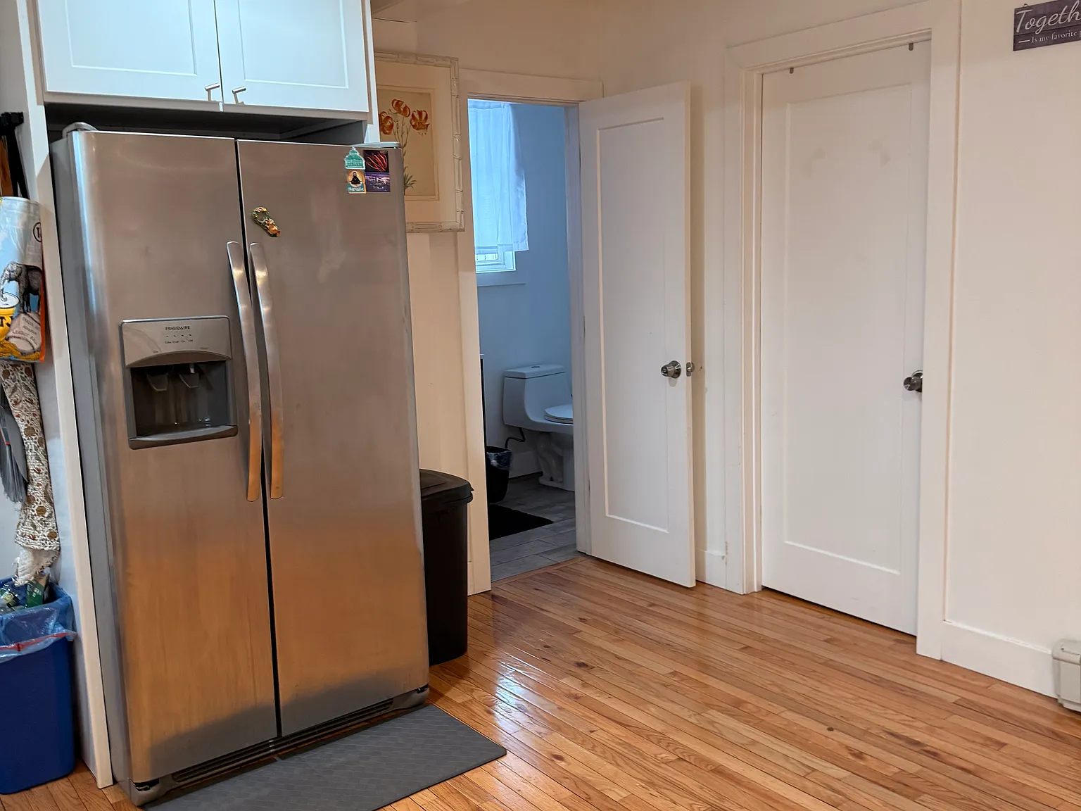 3 bed, 1100 sqft, $3,750 — Photo 4