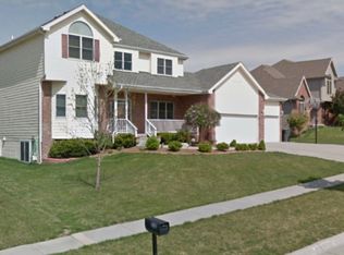 7940 Amelia Dr, Lincoln, NE 68516