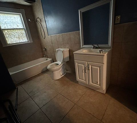 5th image of 334 Blue Hills Avenue
