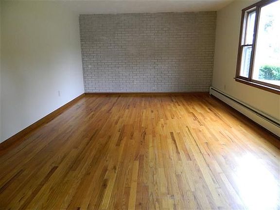 2nd image of 2950 Northwood Dr