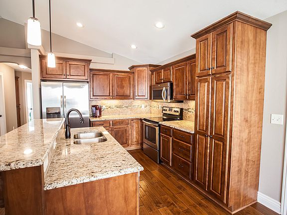 2nd image of 5025 Shadowridge Dr