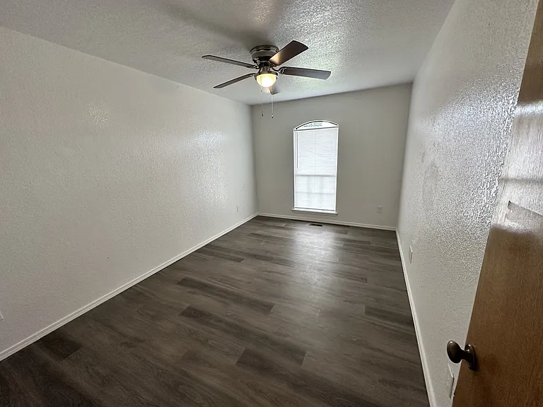 11832 SW 4th St — Photo 10