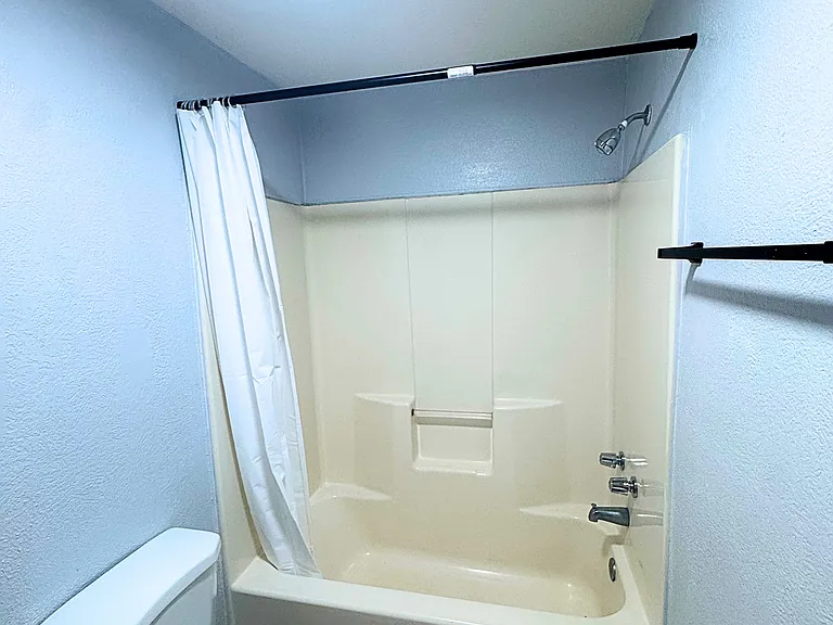 Willow Tree Apartments — Photo 38
