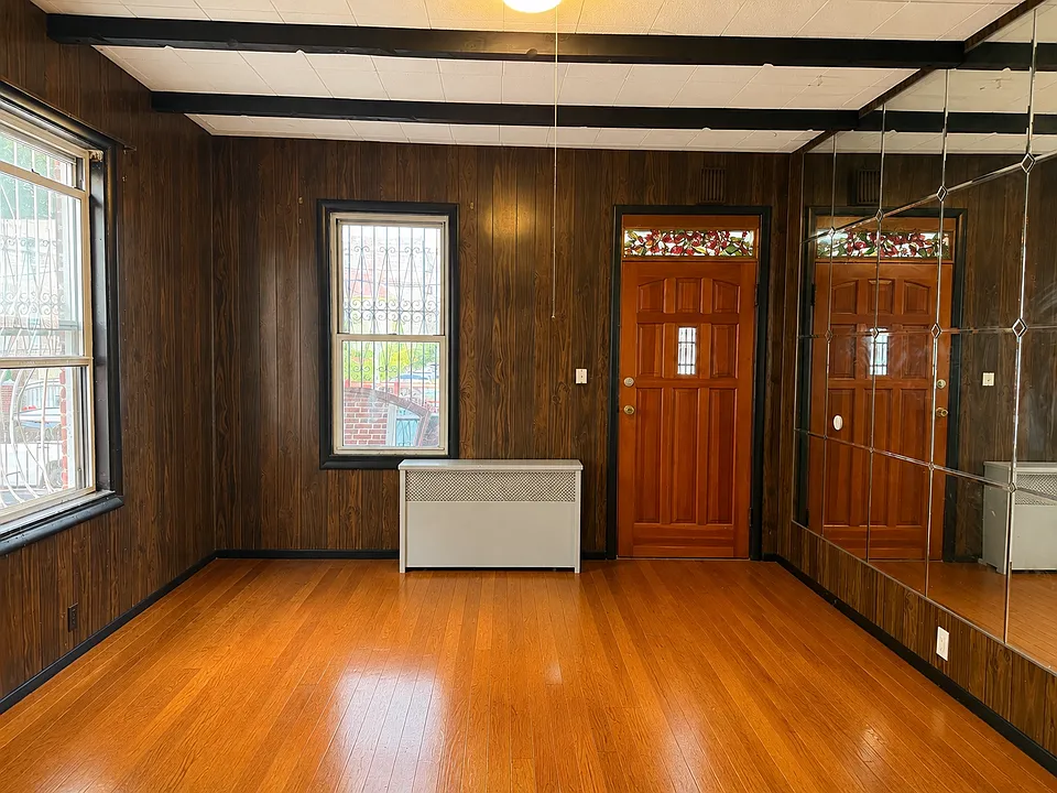 1870 Gleason Ave #1