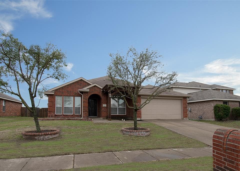 1st image of 2203 Woodberry Dr