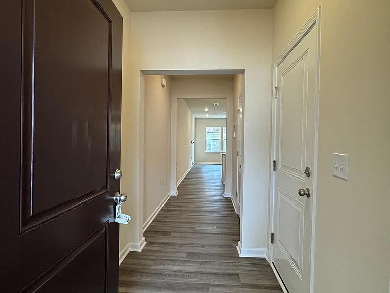 877 Falls Grove Trl — Photo 2