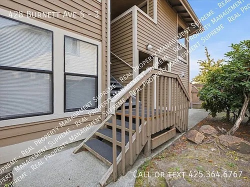 428 Burnett Ave S #3 Photo 1 428 Burnett Ave S #3 Photo 1