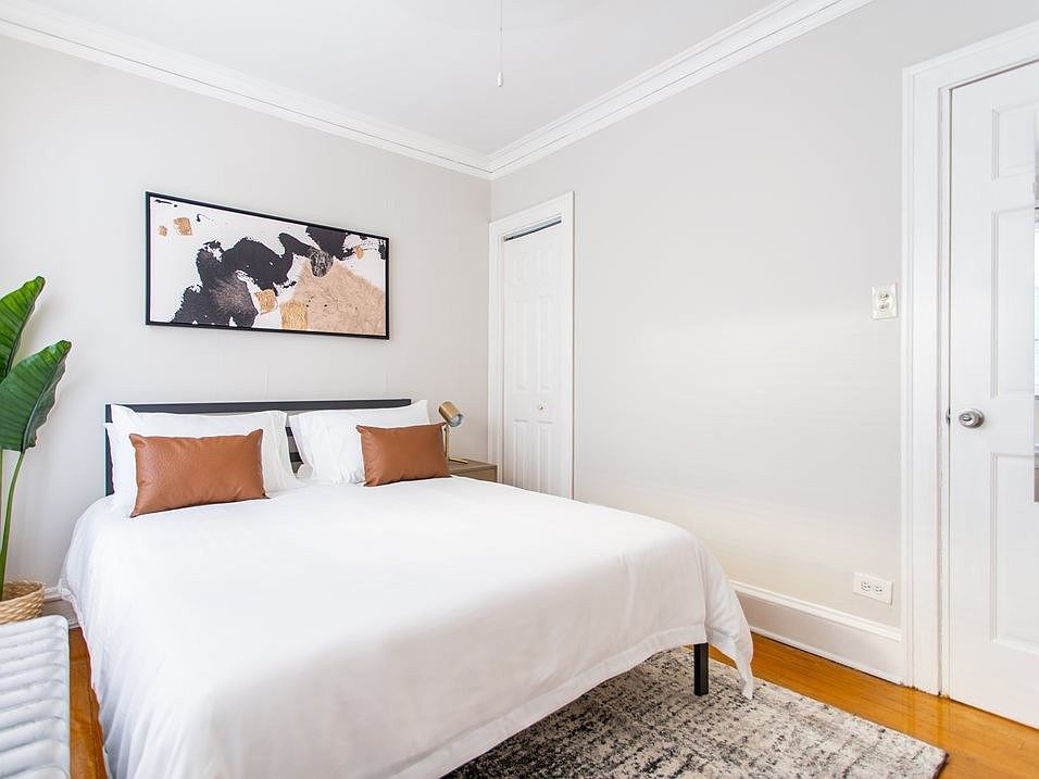 1st image of 4621 N Lincoln Ave #3N