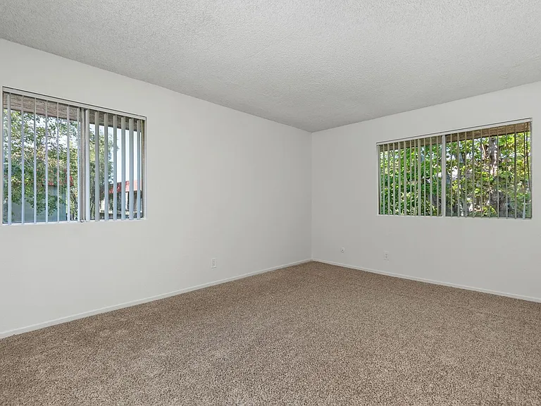 Sutter's Mill Apartments — Photo 37